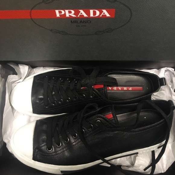 prada poshmark