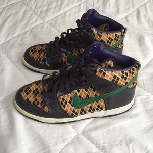 Nike dunks exclusive