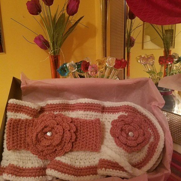 Crochet neck scarf and Pink Rose flower Headband! - Picture 6 of 8