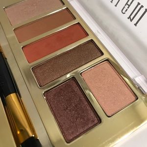 MILANI Eyeshadow Palette - Lightly used
