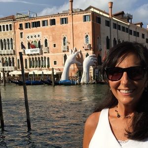 Meet your Posher, Sandra