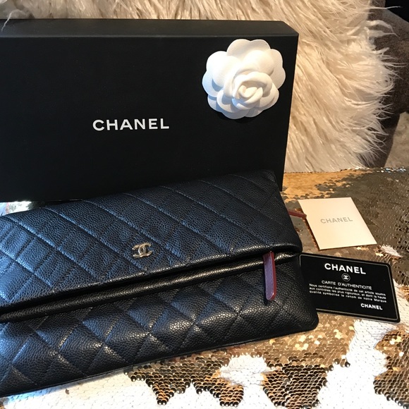CHANEL Handbags - Chanel clutch