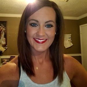 Meet your Posher, Jenell