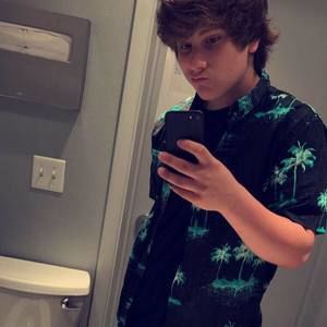 Meet your Posher, Aaron