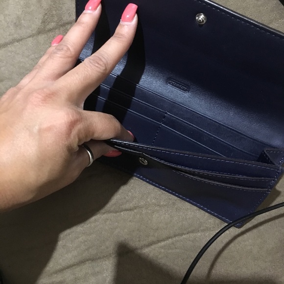 Authentic - Picture 4 of 6