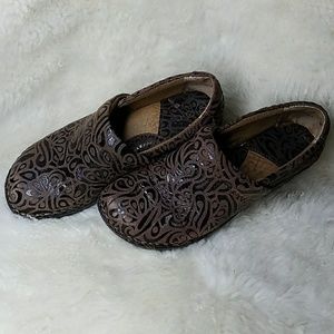 Born Concept clog shoes