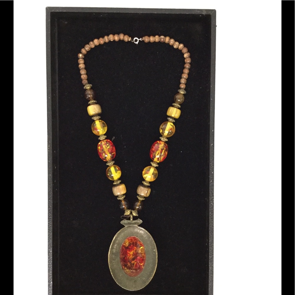 1970s Faux Amber Super Statement Necklace - Picture 5 of 7