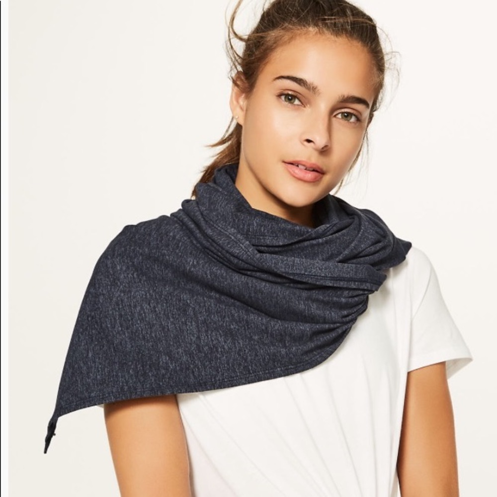 Lululemon vinyasa cowl neck wrap/scarf