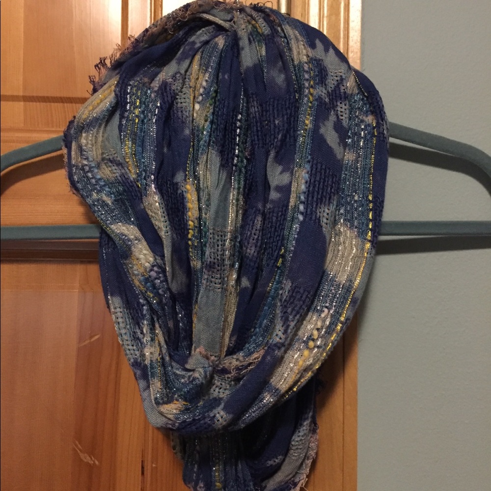 Infinity scarf