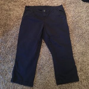 Chino capris