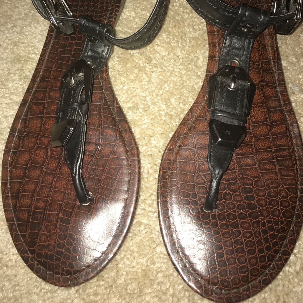 Sandals - Picture 2 of 4