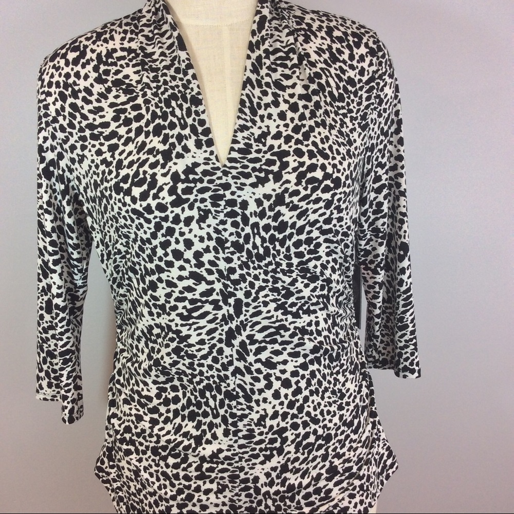Vince Camuto NWT Black/White Animal Print Top XL