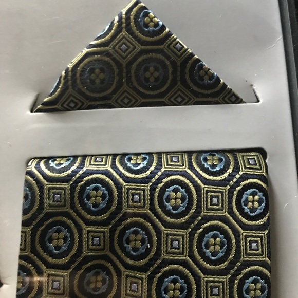 Handmade Tie pocket square in suspenders - Picture 2 of 4