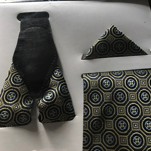 Handmade Tie pocket square in suspenders - Picture 3 of 4