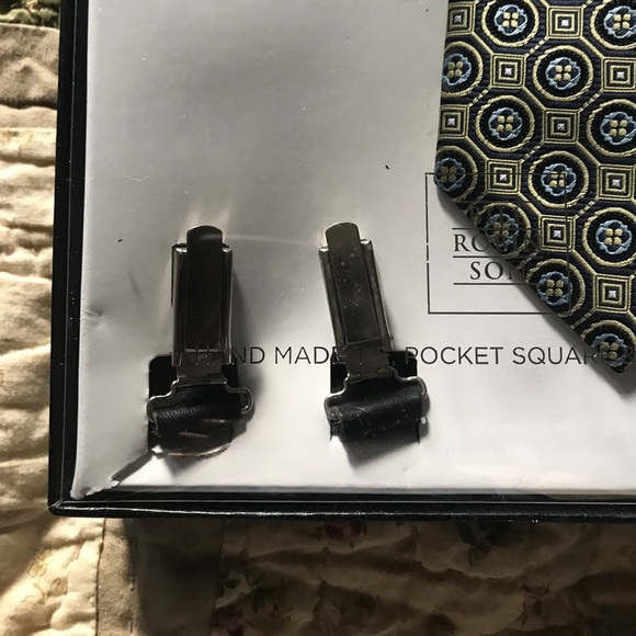 Handmade Tie pocket square in suspenders - Picture 4 of 4