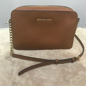 Micheal Kors Crossbody Bag