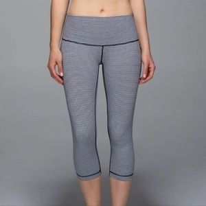 Lululemon crops navy blue and white