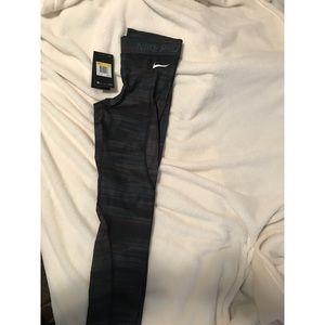 Nike Pro Hypercool running pants