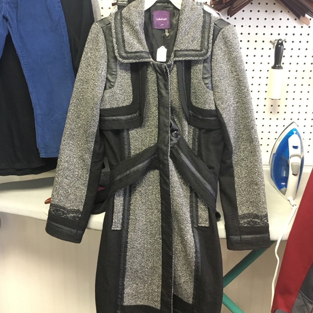 Ladies wool trench coat