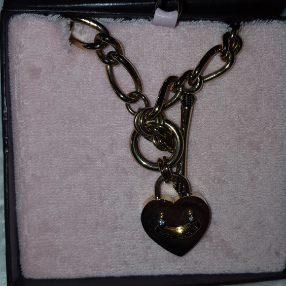 Juicy Couture Gold Necklace - Picture 3 of 3