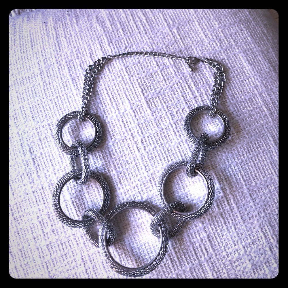 Silver loop necklace