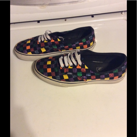 Vans - Picture 3 of 4