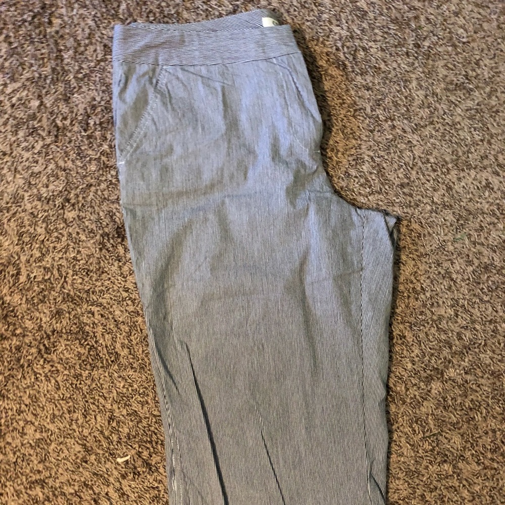 Cato Women’s Navy Stripe Capri Pants