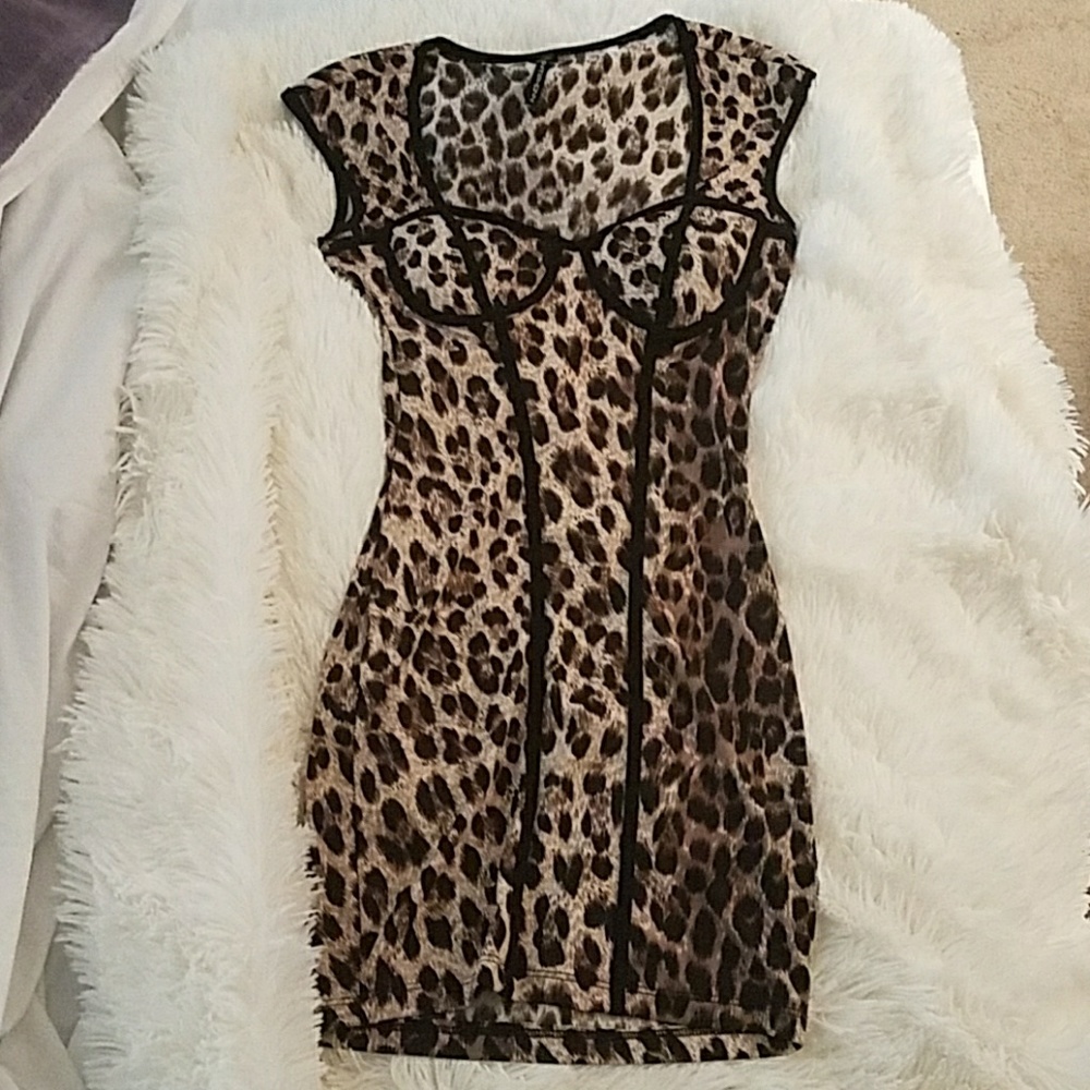 Leopard print mini dress Size S