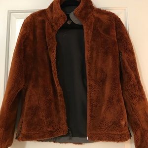 Mountain hardware jacket zip up-taking offers !!
