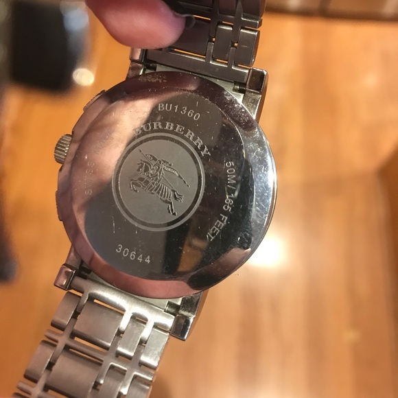 Burberry watch - Picture 3 of 3