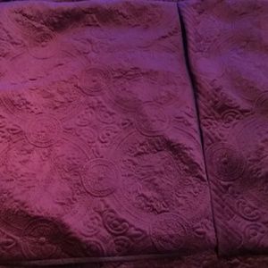 Tahari Home Queen Pillow Case's