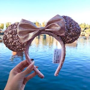 Rose gold sequin Minnie ears Disney headband NWT