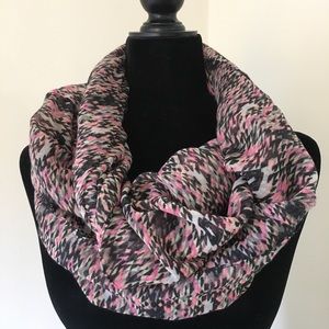 Forever 21 Geometric Print Infinity Scarf