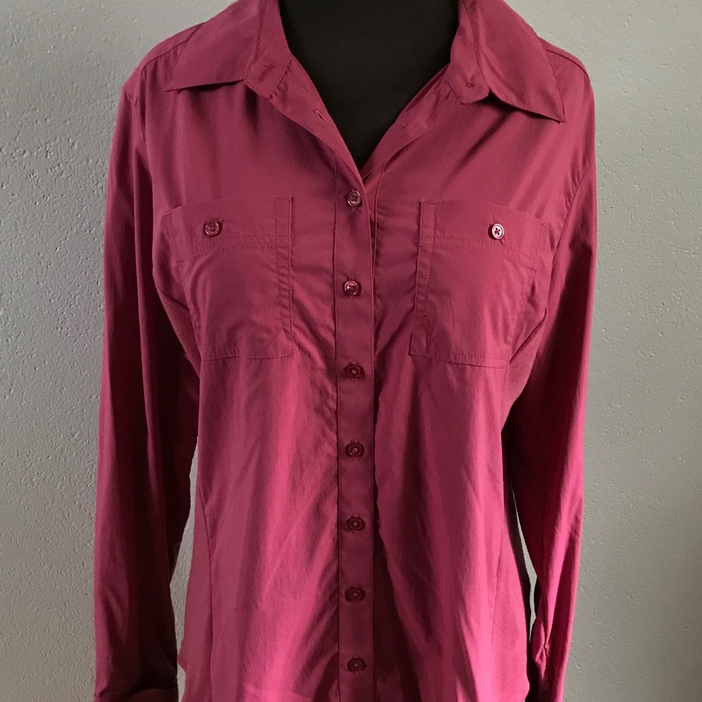 Lucy Flex “walkabout shirt” size L