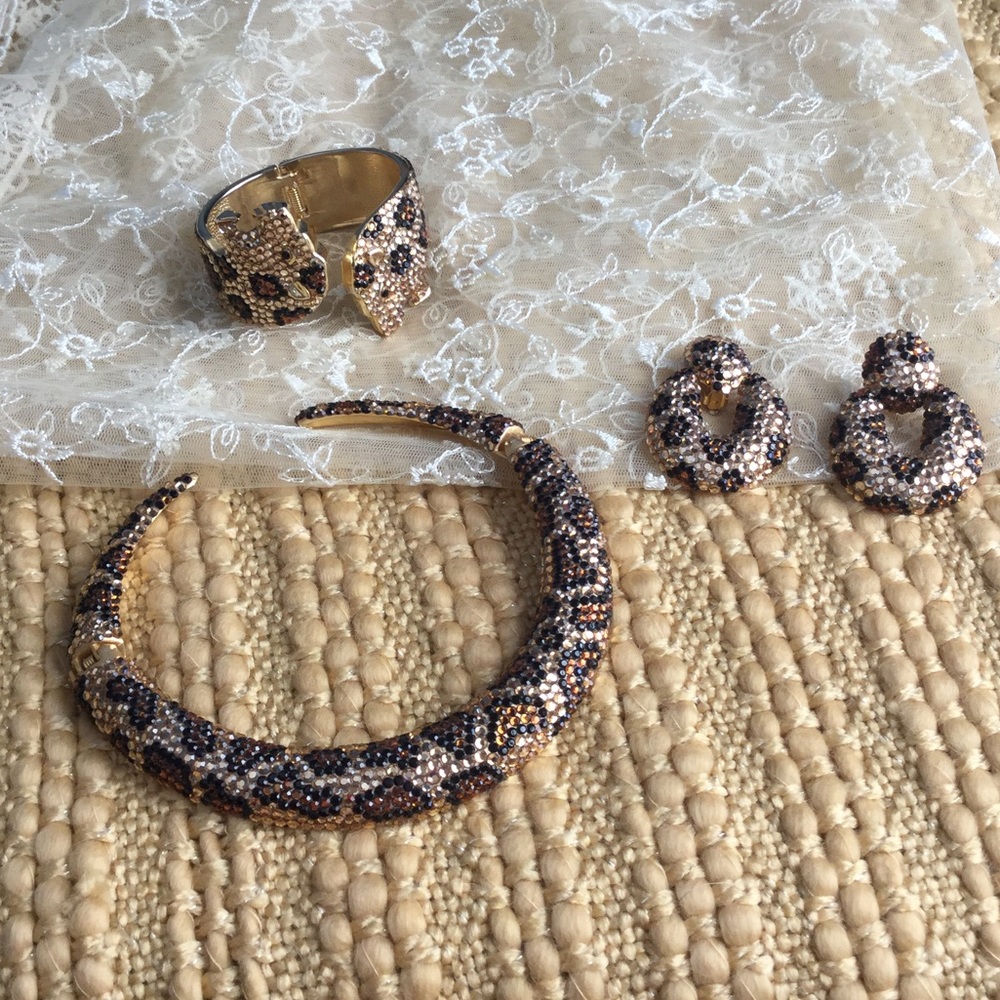 NEW Leopard Necklace, Bracelet, and Earrings