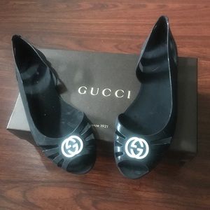 Gucci rubber flats