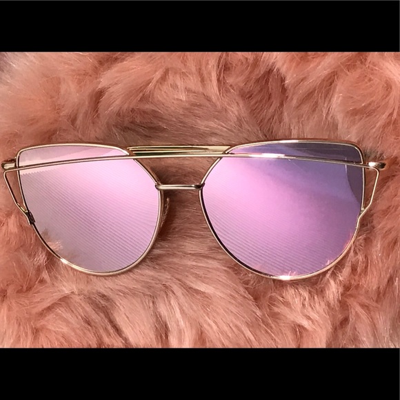 •oversized pink sunglasses• - Picture 3 of 3