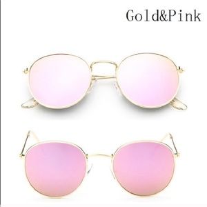 Pink mirror sunglasses