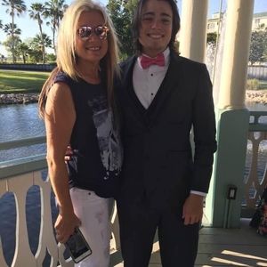 Meet your Posher, Lori