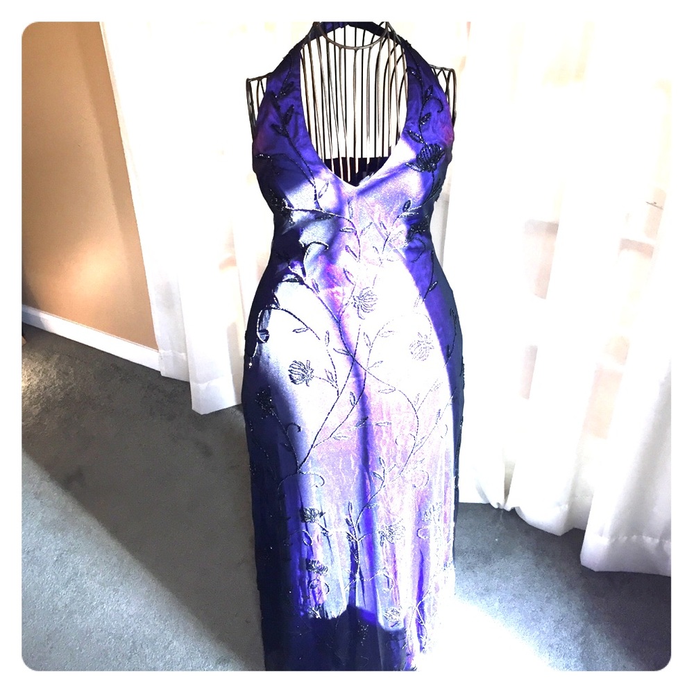 Hi Fashion formal beaded gown