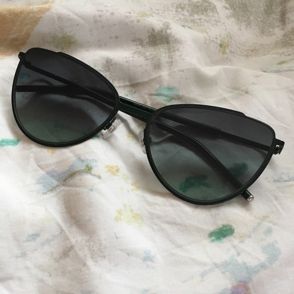 Marc Jacobs Green Sunglasses - Picture 2 of 4