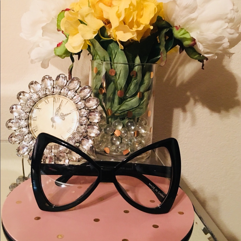 ** SOLD OUT**Bow Tie Eye Glasses