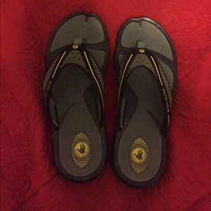 Men’s Body Glove flip flops