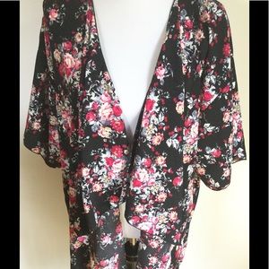 LuLaRoe Monroe Kimono Large-worn once