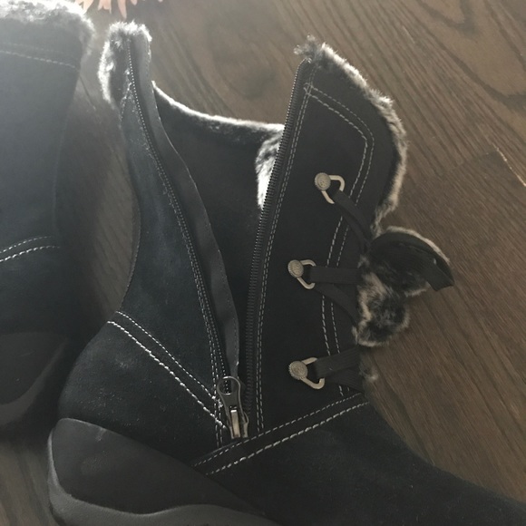 Sporto Black & Gray Suede Pom Pom Winter Boots - Picture 4 of 8
