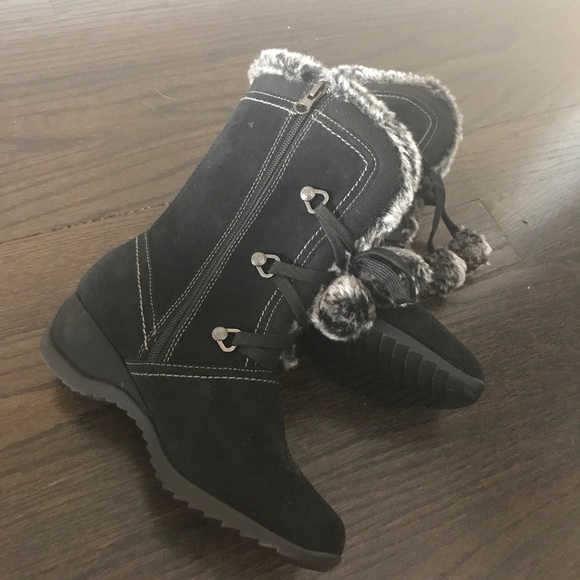 Sporto Black & Gray Suede Pom Pom Winter Boots - Picture 7 of 8