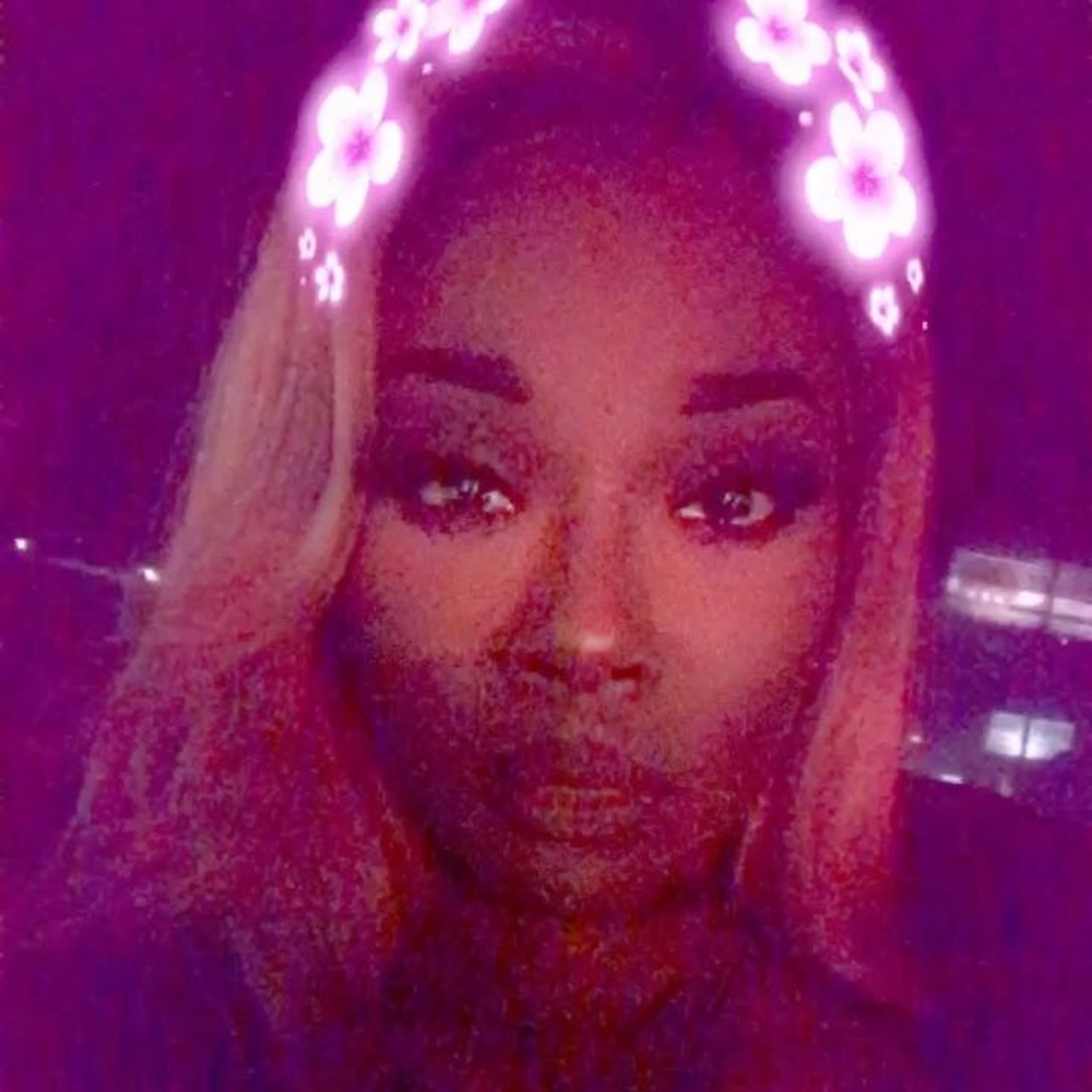 Meet your Posher, Kayla