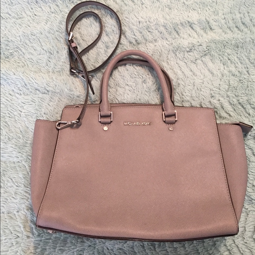Michael Kors Selma gray bag