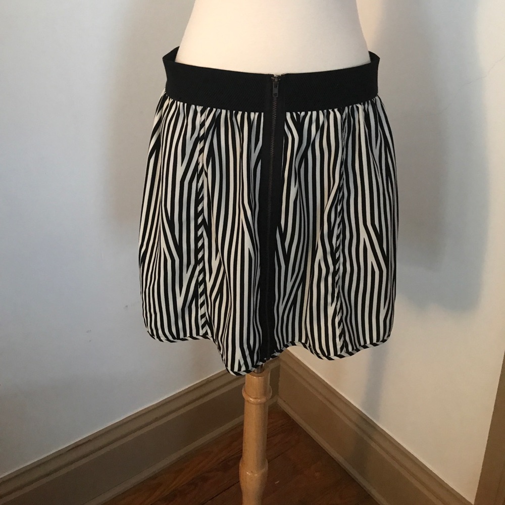 Adorable black/white striped mini by Urban Outfit