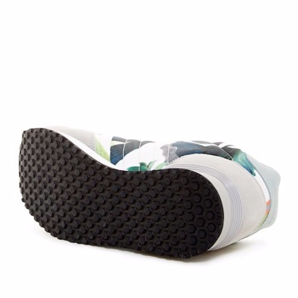 Hawke & Co. Men's Warren Suede Sneaker  Size 11 - Picture 3 of 3